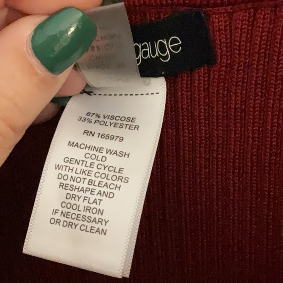 Cable & Gauge Ribbed Knit Pencil Skirt, Size S, Red, NWOT - Picture 6 of 6